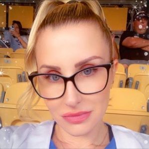 Meet your Posher, Sabine